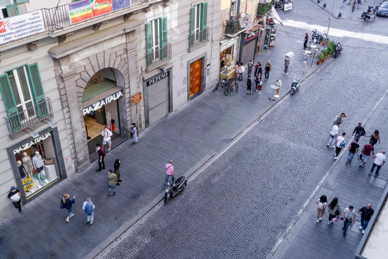 Toledostop Napoli Eksteriør billede Via Roma