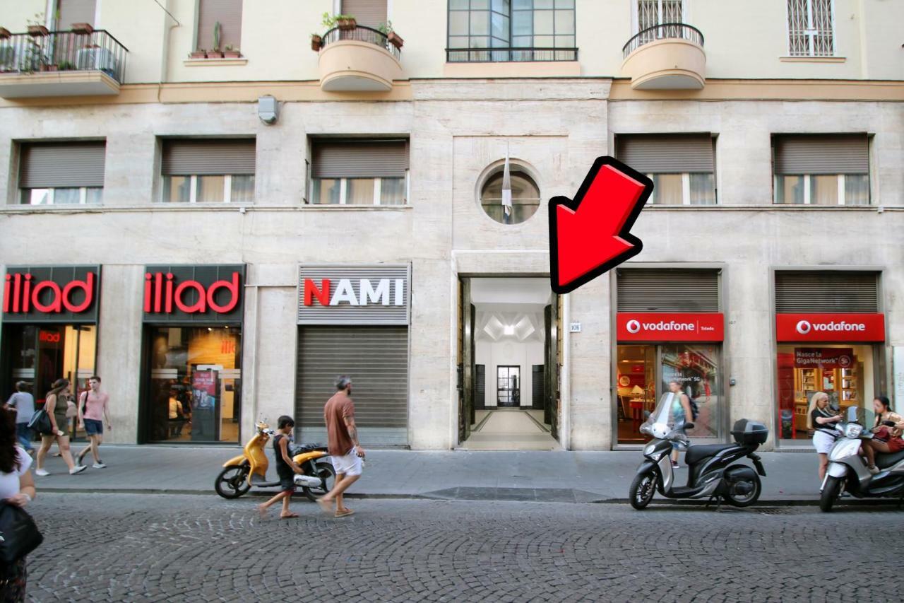 Toledostop Napoli Eksteriør billede The entrance to the museum