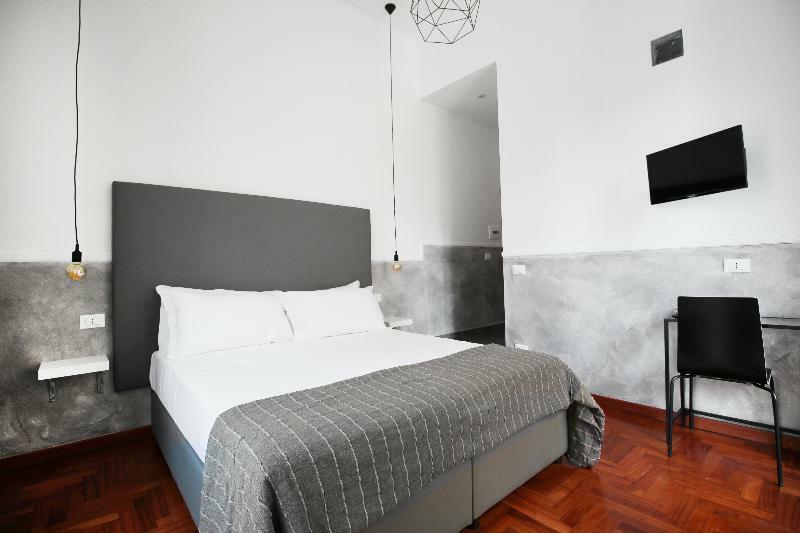 Toledostop Napoli Eksteriør billede A room at the hotel